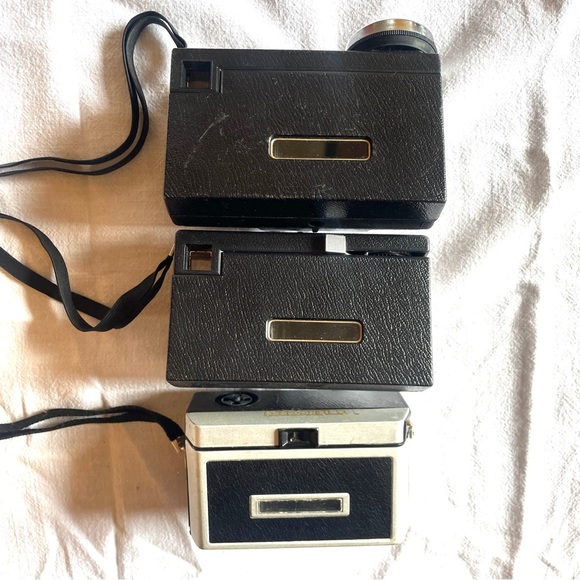 3 Vintage Kodak Instamatic Cameras - Picture 3 of 3
